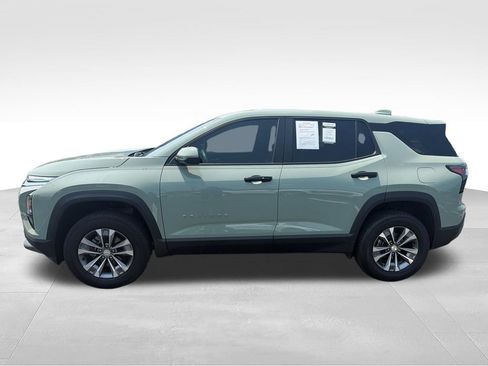 Used 2026 Chevrolet Equinox LT FWD image 3