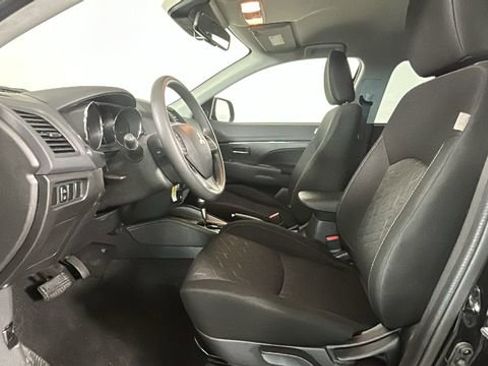 Used 2025 Mitsubishi Outlander Sport AWD image 11