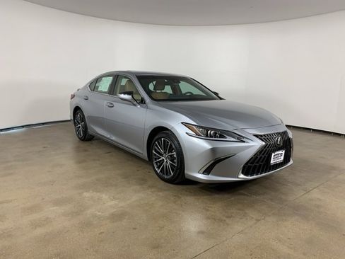 Used 2025 Lexus ES 300h w/ Premium Package image 5