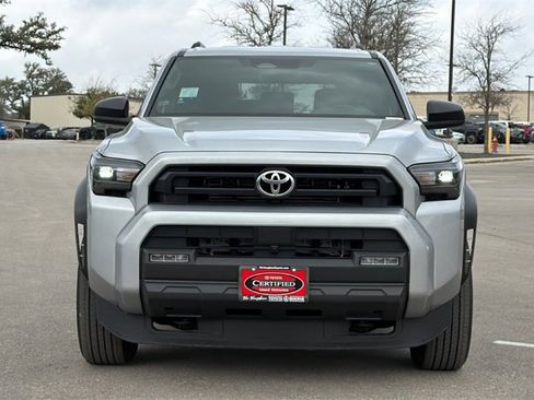 Used 2025 Toyota 4Runner SR5 image 2