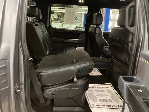 Used 2023 Ford F350 Platinum image 11