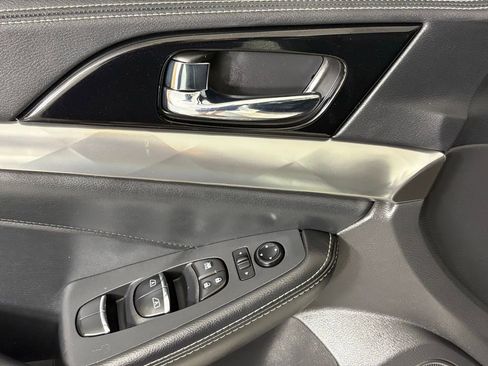 Used 2023 Nissan Maxima SV w/ Floor Mat Group image 17