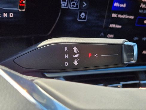 Used 2025 Chevrolet Equinox EV LT w/ Convenience Package image 23