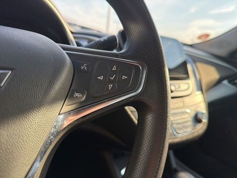 Used 2024 Chevrolet Malibu LT image 35