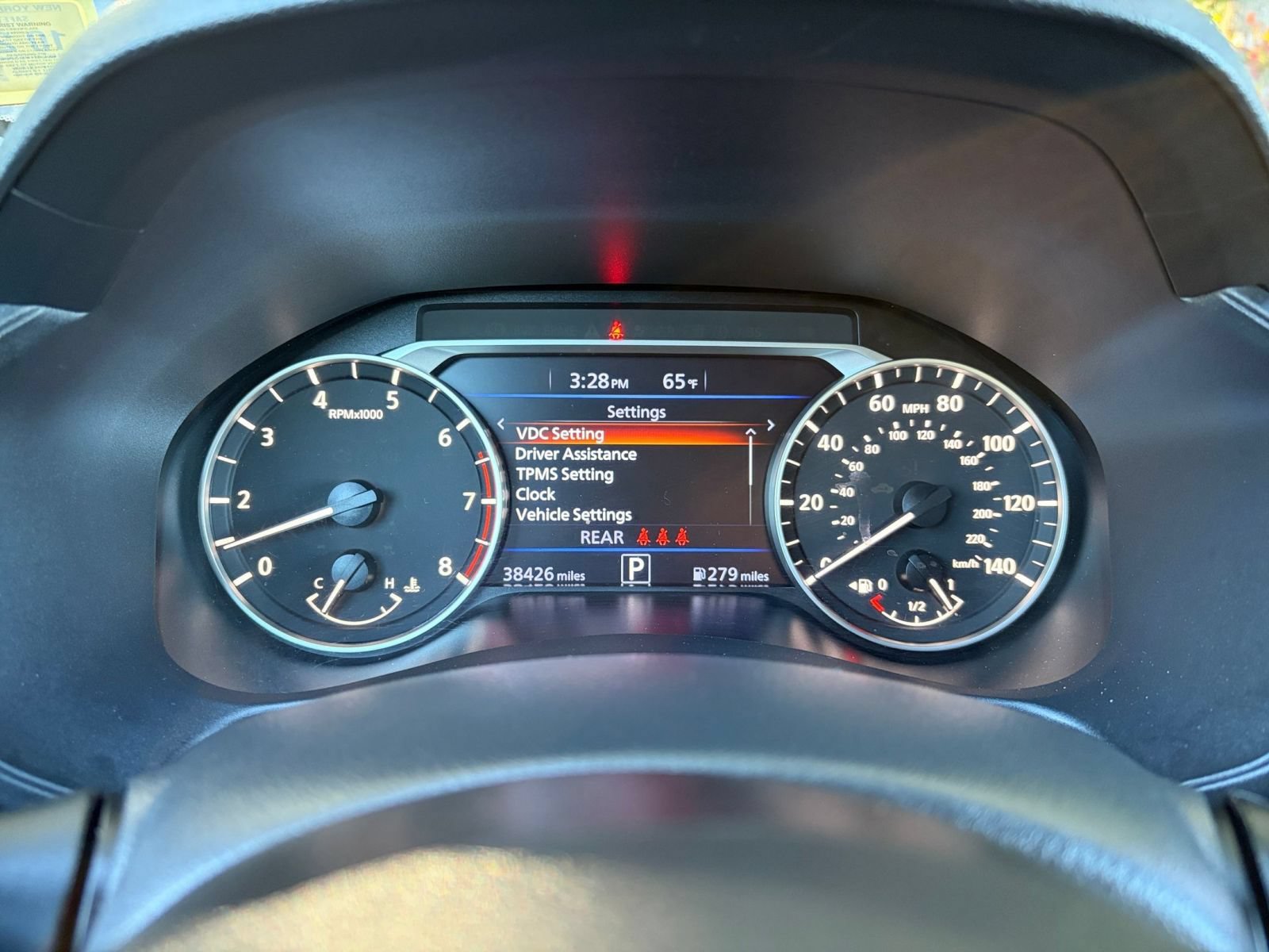 Used 2025 Nissan Altima 2.5 SV FWD image 39