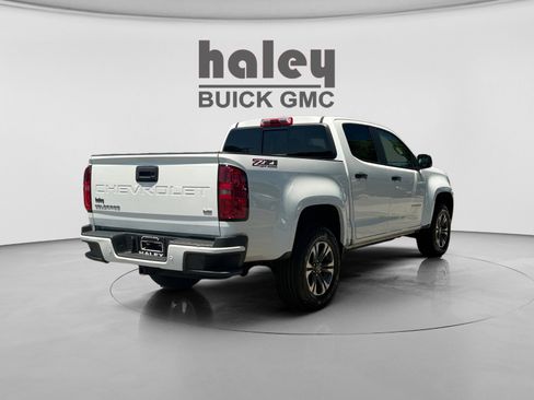 Used 2022 Chevrolet Colorado Z71 AWD/4WD image 5