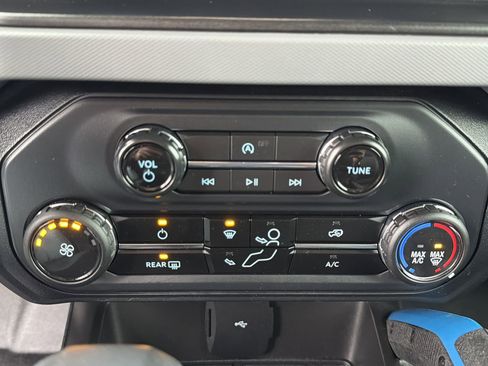 Certified 2023 Ford Bronco Black Diamond image 7