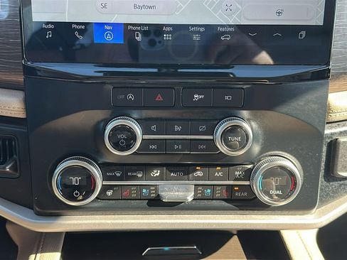 Used 2024 Ford Expedition Max Limited image 26