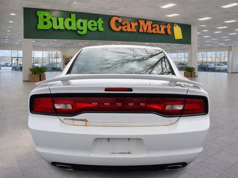 Used 2012 Dodge Charger SE image 5