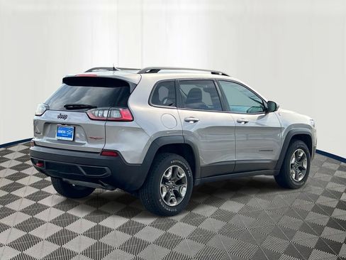 Used 2019 Jeep Cherokee Trailhawk w/ Cold Weather Group AWD/4WD image 5