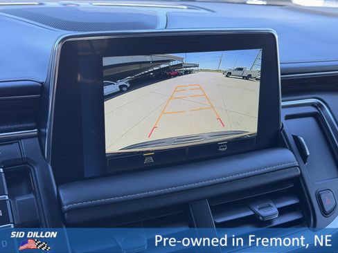 Used 2022 Chevrolet Suburban Premier AWD/4WD image 12