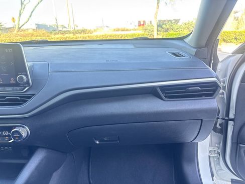 Used 2019 Nissan Altima 2.5 SV FWD image 17
