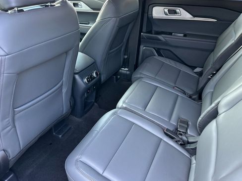 New 2026 Ford Explorer Active w/ Active Comfort Package RWD image 9