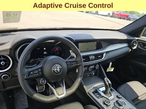 Used 2025 Alfa Romeo Stelvio Sprint w/ Veloce Package AWD/4WD image 11