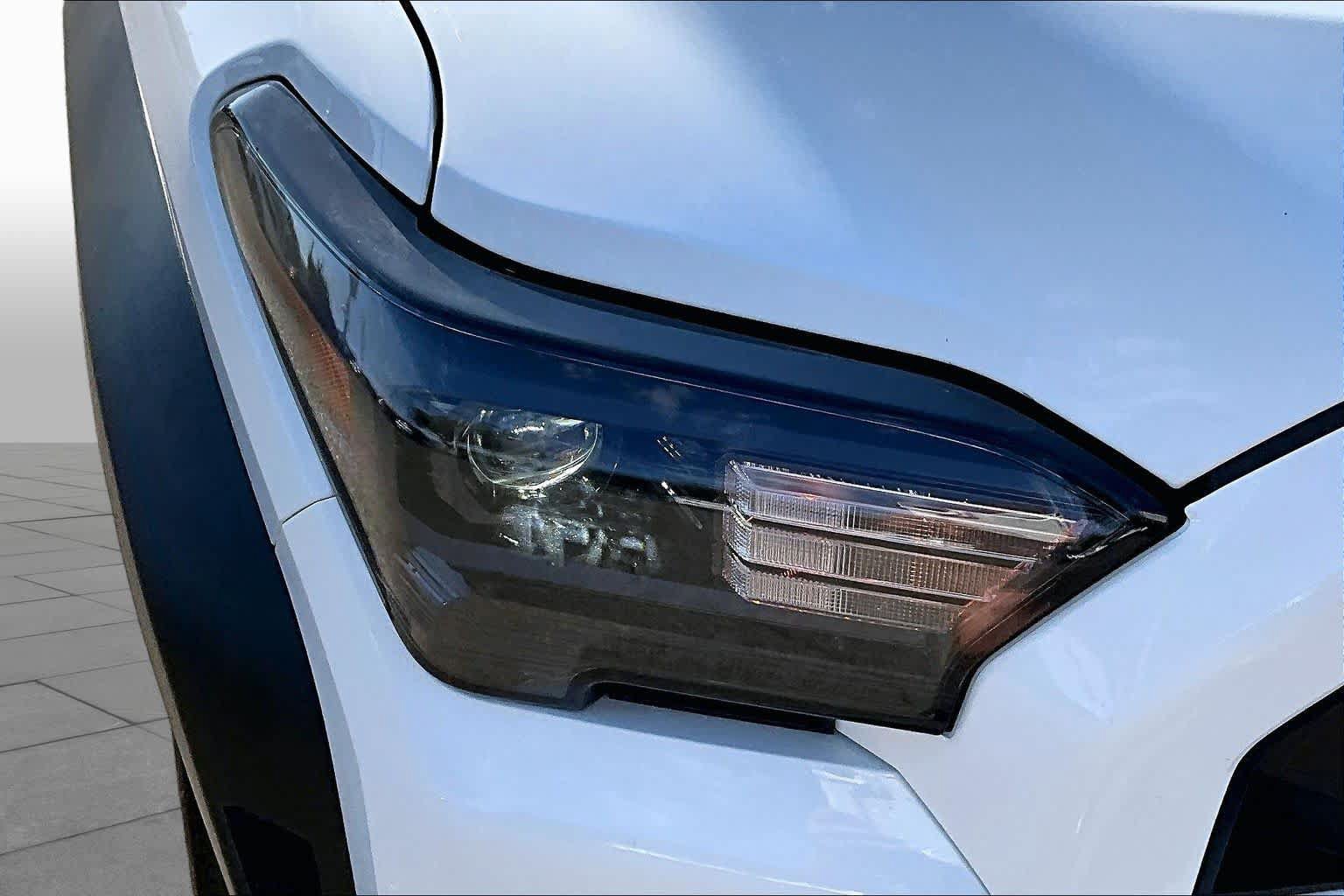 Certified 2025 Toyota 4Runner SR5 AWD/4WD image 27