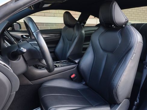 Used 2019 INFINITI Q60 3.0t Luxe w/ Cargo Package RWD image 17
