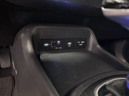 Used 2025 Hyundai Kona SEL image 42