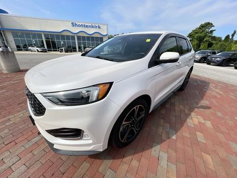 Used 2019 Ford Edge ST w/ Cold Weather Package AWD/4WD image 29