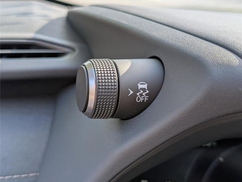 New 2026 Lexus UX 300h AWD image 18