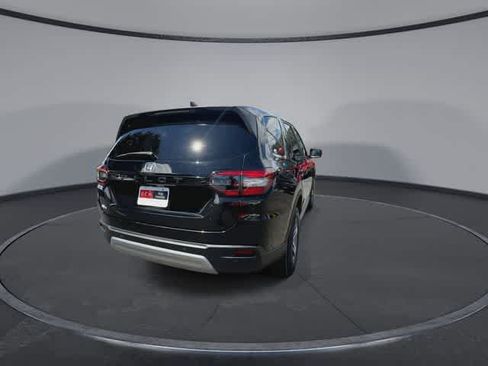Used 2024 Honda Pilot EX-L image 7