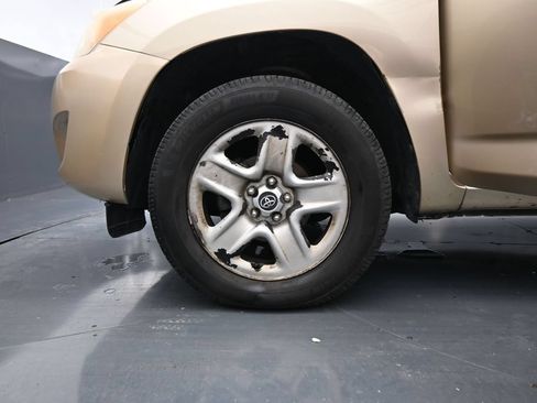 Used 2011 Toyota RAV4 2WD w/ Base L4 Extra Value Pkg image 19