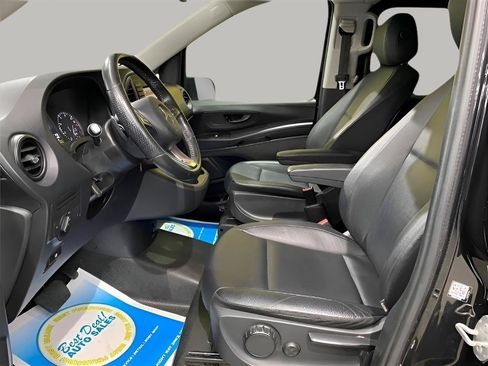 Used 2019 Mercedes-Benz Metris Passenger image 23