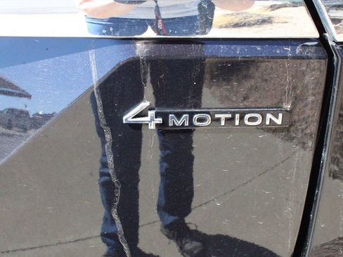 Used 2025 Volkswagen Atlas SE AWD/4WD image 61