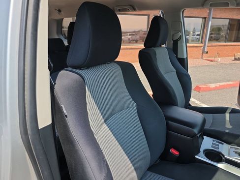 Used 2017 Toyota 4Runner SR5 AWD/4WD image 30