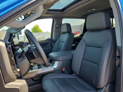 Used 2025 Chevrolet Silverado 1500 RST w/ Convenience Package II AWD/4WD image 11