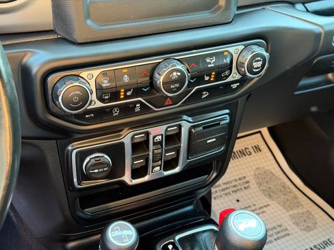 Used 2021 Jeep Wrangler Unlimited Sport AWD/4WD image 22