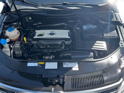 Used 2017 Volkswagen CC Sport image 6