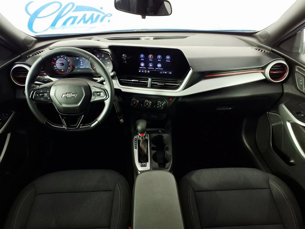 Used 2024 Chevrolet Trax RS FWD image 14