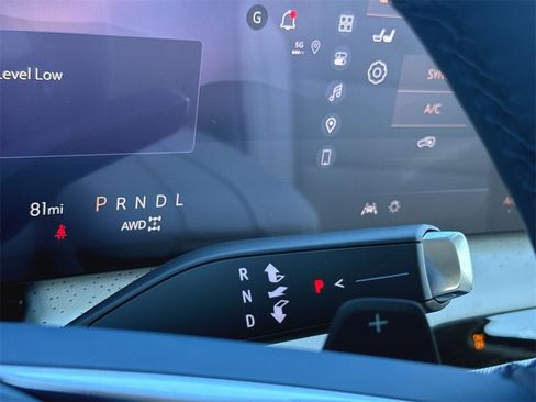 New 2026 Buick Enclave Avenir w/ Super Cruise Package image 22