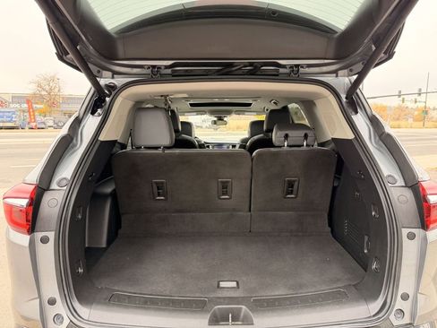 Used 2020 Buick Enclave Premium w/ Sun and Sites Package image 30