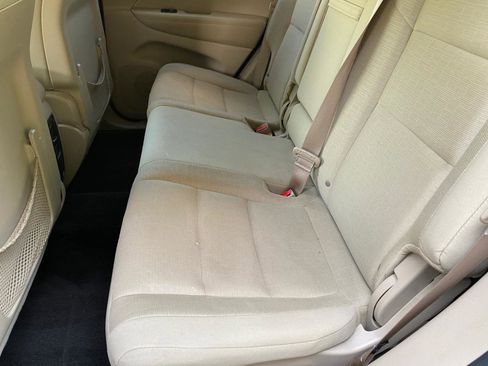 Used 2016 Jeep Grand Cherokee Laredo image 40