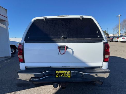 Used 2005 Chevrolet Silverado 2500 LS w/ Skid Plate Package AWD/4WD image 7