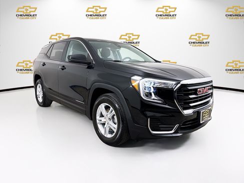 Used 2023 GMC Terrain SLE FWD image 1