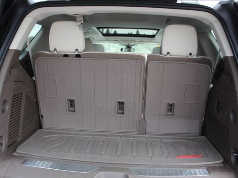 Used 2022 GMC Yukon Denali AWD/4WD image 15
