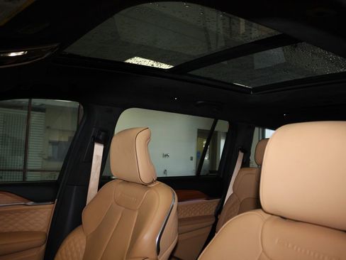 Certified 2024 Jeep Grand Cherokee L Summit AWD/4WD image 23