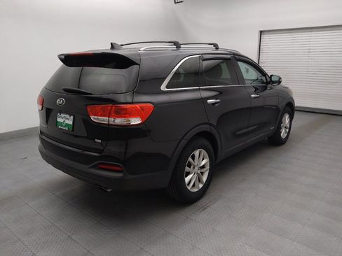 Used 2016 Kia Sorento AWD w/ LX Convenience Package image 9