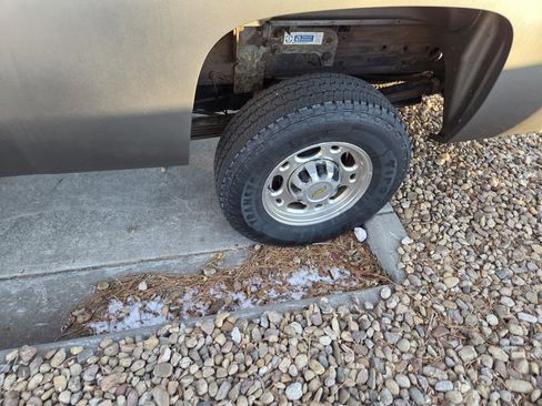 Used 2008 Chevrolet Silverado 2500 LT w/ 1LT Convenience Package image 10