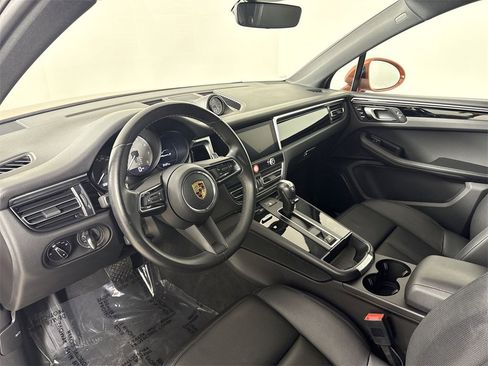 Certified 2023 Porsche Macan S image 4