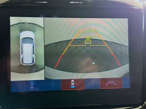 Used 2018 Chevrolet Traverse High Country image 23