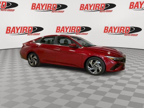 Used 2024 Hyundai Elantra Limited image 2
