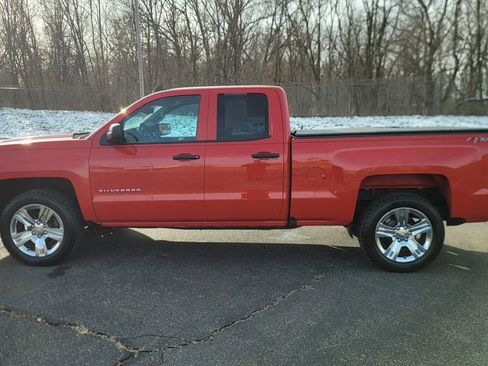 Used 2019 Chevrolet Silverado 1500 Custom w/ Custom Convenience Package image 7