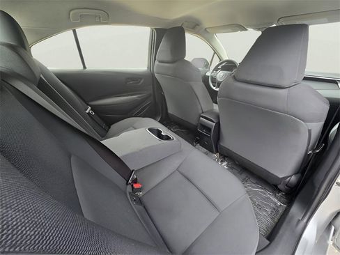 Used 2022 Toyota Corolla LE image 16