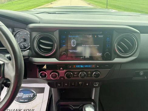 Used 2016 Toyota Tacoma TRD Sport w/ Premium & Technology Package image 34