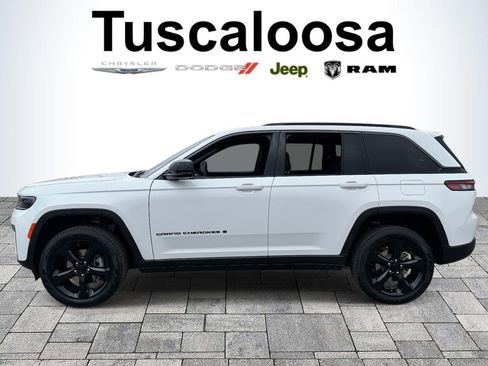 New 2026 Jeep Grand Cherokee Limited w/ Limited Altitude Package RWD image 4