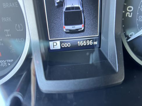 Used 2023 Toyota Tacoma TRD Sport image 22