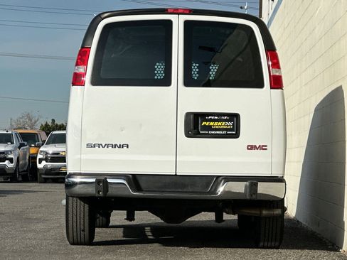 Certified 2024 GMC Savana 2500 w/ Driver Convenience Package image 5